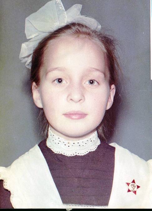 Гуськова Лена, первый класс 1984 год